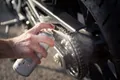Спрей-смазка для приводной цепи мотоциклов