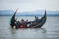 Переправа через реку Наф. Беженцы рохинджа пересекают границу Мьянмы и Бангладеш