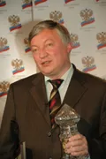 Лауреат национальной премии «Россиянин года» в номинации «Легенда России» Анатолий Карпов. Москва. 2006