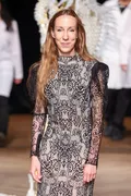 Ирис ван Херпен на показе коллекции осень/зима 2022–2023 модного дома Iris van Herpen