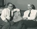 Пол Баран и Пол Суизи позируют для журнала BusinessWeek. 1963