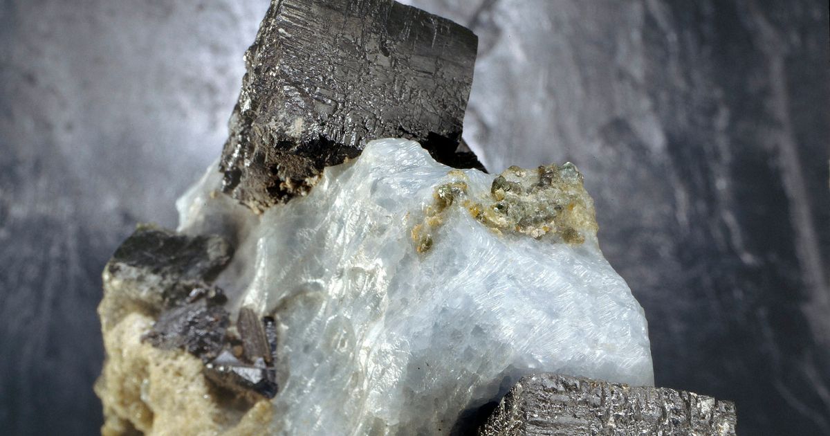 Перовскит. Большая российская энциклопедия