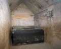 Заупокойные заклинания на стенах гробницы в пирамиде Униса
