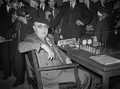 Осип Бернштейн на шахматном турнире в Гронингене. 1946. Национальный архив Нидерландов, Гаага