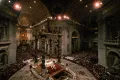 Джованни Лоренцо Бернини. Киворий над алтарём в соборе Святого Петра в Ватикане. 1623–1634. Рождественская месса 1980-х гг.