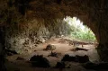 Пещера Табон
