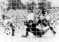 Герд Мюллер (в центре) забивает гол в ворота сборной СССР в финале чемпионата Европы. Стадион «Эйзель», Брюссель. 1972