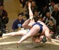Поединок борцов сумо