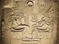 Эхнатон, Нефертити и их три дочери