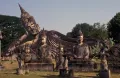 Статуя Будды в парке Будды во Вьентьяне (Лаос). 1958