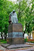 Памятник Николаю Гоголю, Москва. 1909. Архитектор Фёдор Шехтель. Скульптор Николай Андреев