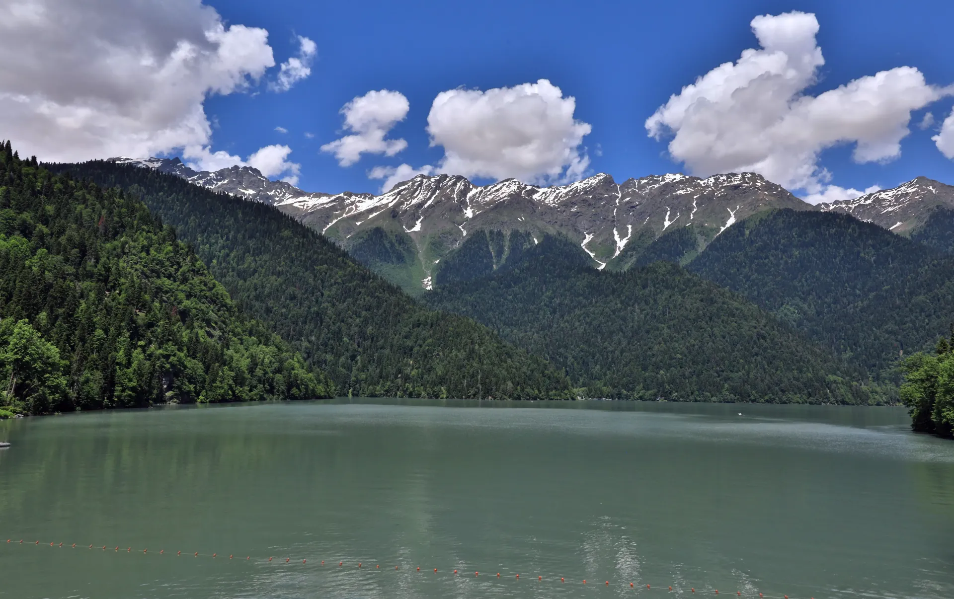 Озеро азии 4. Рицинский реликтовый национальный парк Абхазия. Рицинский национальный парк Абхазия. Рицинский парк в Абхазии лавина. Озера Азии.