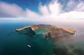 Вулканический остров Сен-Поль, Индийский океан (Французские Южные и Антарктические Земли)