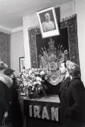 Герб династии Пехлеви на кенотафе Резы-шаха Пехлеви. Лейпциг. 1941