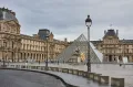 Вид на Лувр, Париж