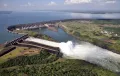 Плотина ГЭС «Итайпу» и одноимённое водохранилище на реке Парана (Бразилия, Парагвай)