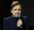 Режиссёр Максим Пежемский на презентации нового сезона «Кинопоиска». 2021