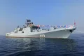 Сторожевой корабль проекта 11356P «Адмирал Макаров» на параде в День ВМФ РФ на рейде сирийского порта Тартус. 27 июля 2020