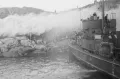 Боевые катера Северного флота ведут высадку десанта в районе Петсамо. Осень 1944