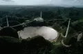 Радиотелескоп радиоастрономической обсерватории Аресибо (Пуэрто-Рико)