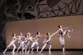 Сцена из балета «Морфозы» на музыку Дьёрдя Лигети. Хореограф Кристофер Уилдон. 2016.  «Нью-Йорк сити балле»