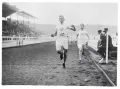 Победный финиш Мелвина Шепперда на дистанции 1500 м. 1908