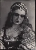 Елена Межерауп в партии Дездемоны в опере «Отелло» Дж. Верди. 1930-е гг.