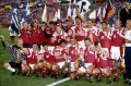 Сборная Дании празднует победу на чемпионате Европы по футболу. Стадион «Уллеви», Гётеборг (Швеция). 1992