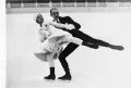 Чемпионы III Олимпийских зимних игр в парном катании Андре Жоли-Брюне и Пьер Брюне. 1932