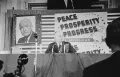 Дуайт Эйзенхауэр во время предвыборной кампании 1956