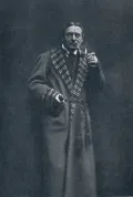 Фирмен Жемье в пьесе «Шерлок Холмс» в «Театре Антуана» в Париже. Фото: Поль Гербер