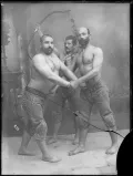 Иранские пехлеваны. Ок. 1880–1910. Фото: Антон Севрюгин