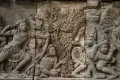 Фрагмент барельефа с изображением сюжета из эпоса «Рамаяна». Храмовый комплекс Лоро-Джонгранг (Прамбанан) (Центральная Ява, Индонезия). Середина 9 в. 