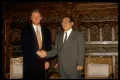 Президент США Билл Клинтон и председатель КНР Цзян Цзэминь на саммите АТЭС. Богор (Индонезия). Ноябрь 1994