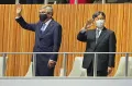 Президент МОК Томас Бах и император Японии Нарухито на церемонии открытия Игр XXXII Олимпиады в Токио. 2021