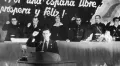 Хосе Диас выступает на съезде Коммунистической партии Испании. 1937