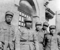 Дэн Сяопин и Чжу Дэ в Яньани. Ок. 1937