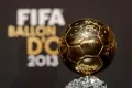 Награда «Золотой мяч ФИФА» перед церемонией вручения