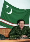 Глава Временного совета Чеченской Республики Умар Автурханов в селе Знаменске. 1994