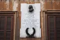 Мемориальная доска Николаю Гоголю на Виа-Систина в Риме. 2014