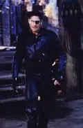 Дэвид Хассельхофф в роли Ника Фьюри в кадре из телефильма «Обезглавить Гидру». Режиссёр Род Харди. 1998  
