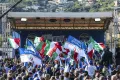 Сторонники партии «Братья Италии» во время предвыборного тура Джорджии Мелони. Неаполь (Италия). 2022