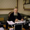 Патриарх Алексий II в рабочем кабинете. 1998