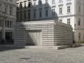 Рейчел Уайтрид. Монумент австрийским еврейским жертвам Холокоста. Площадь Юденплац, Вена. 2000