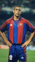 Роналдо выступает за клуб «Барселона». 1990-е гг.