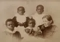Мэри Слессор с детьми из Калабара в Западной Африке