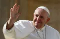 Папа Франциск завершает свою еженедельную общую аудиенцию на площади Святого Петра в Ватикане. 26 октября 2022