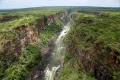 Долина реки Замбези в среднем течении (Зимбабве, Замбия)