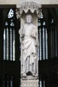Благой Господь на трюмо центрального портала западного фасада собора в Амьене. Ок. 1225