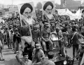 Демонстрация иранских военных в поддержку Исламской революции. 1979